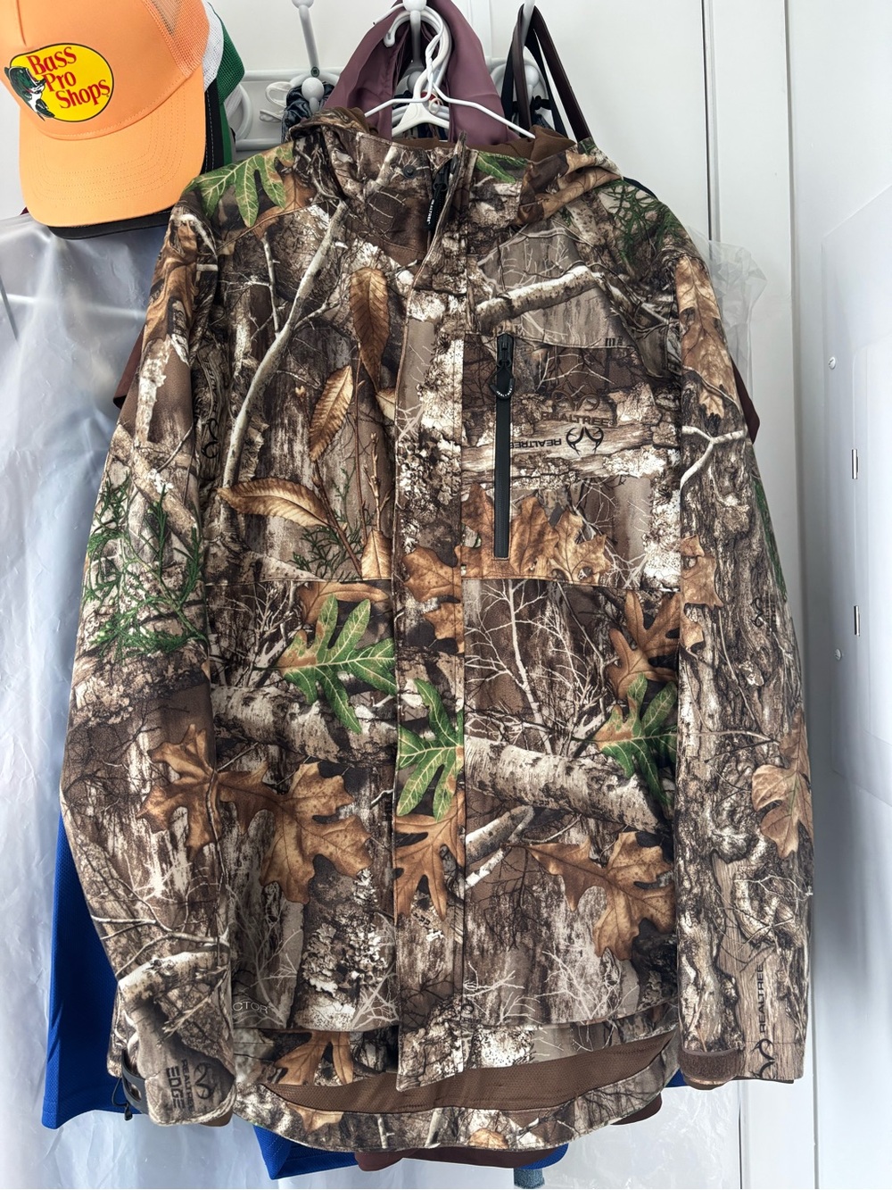 Women’s Realtree Camo Hooded Jacket
